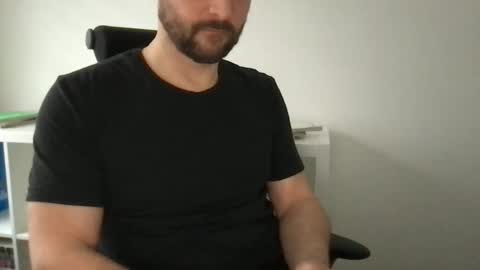 Snapshot of fantacyland chatting on 12/02/24, 01:02 Alex online show from 12/02/24, 01:02