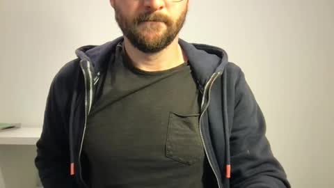 Snapshot of fantacyland chatting on 12/18/24, 06:25 Alex online show from 12/18/24, 06:25