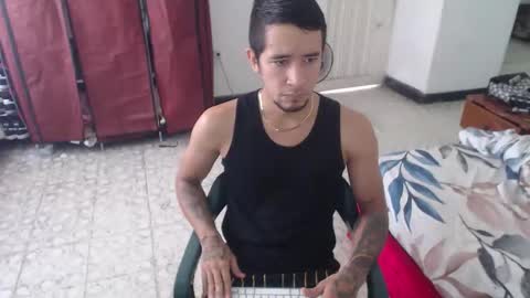 Snapshot of fantasieshotcouple chatting on 09/28/25, 06:13 fantasieshotcouple online show from 09/28/25, 06:13