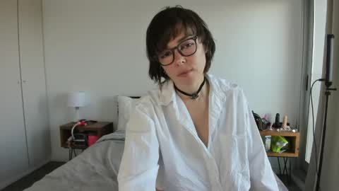 Snapshot of fantastic_sonya chatting on 05/17/26, 01:40 Fantastic Sonya online show from 05/17/26, 01:40
