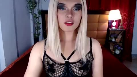 DANIELLA - DONT FORGET TO GIVE ME A THUMBSU UP online show from 12/14/24, 12:01