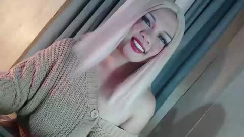 DANIELLA - DONT FORGET TO GIVE ME A THUMBSU UP online show from 02/17/26, 02:57