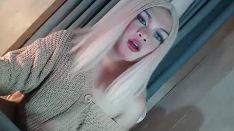 DANIELLA - DONT FORGET TO GIVE ME A THUMBSU UP online show from 02/22/26, 02:13