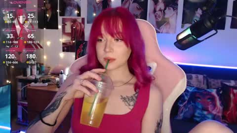 Snapshot of fantasy_lisa chatting on 05/08/26, 05:51 Lisa online show from 05/08/26, 05:51