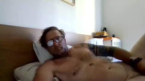 Snapshot of fantasying01 chatting on 12/19/25, 09:16 fantasying01 online show from 12/19/25, 09:16