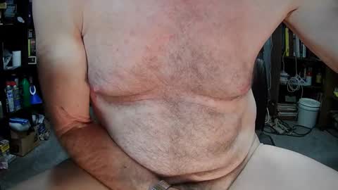 Snapshot of fantasyresort chatting on 12/19/24, 04:23 fantasyresort online show from 12/19/24, 04:23