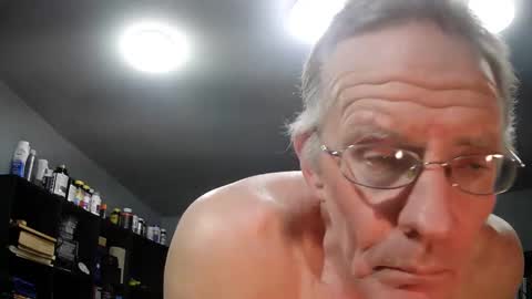 Snapshot of fantasyresort chatting on 12/25/24, 04:33 fantasyresort online show from 12/25/24, 04:33