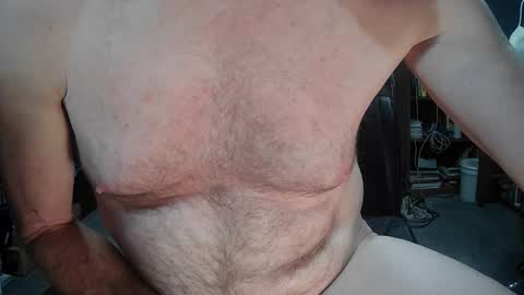 Snapshot of fantasyresort chatting on 02/22/25, 04:51 fantasyresort online show from 02/22/25, 04:51