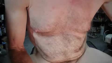 Snapshot of fantasyresort chatting on 09/16/25, 03:18 fantasyresort online show from 09/16/25, 03:18