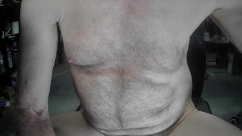 Snapshot of fantasyresort chatting on 11/19/25, 04:12 fantasyresort online show from 11/19/25, 04:12