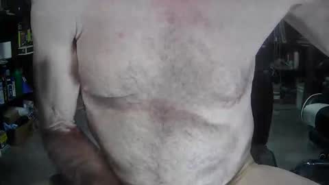 Snapshot of fantasyresort chatting on 11/20/25, 04:56 fantasyresort online show from 11/20/25, 04:56