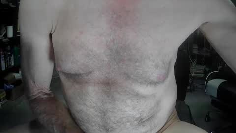 Snapshot of fantasyresort chatting on 11/25/25, 04:34 fantasyresort online show from 11/25/25, 04:34