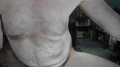 Snapshot of fantasyresort chatting on 11/26/25, 04:24 fantasyresort online show from 11/26/25, 04:24