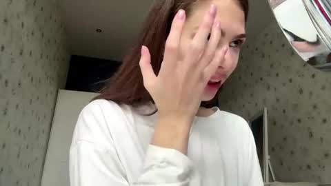 Snapshot of farahgramm chatting on 10/26/25, 07:25 Luna online show from 10/26/25, 07:25