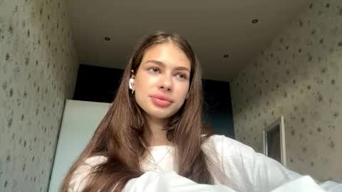 Snapshot of farahgramm chatting on 10/29/25, 07:10 Luna online show from 10/29/25, 07:10