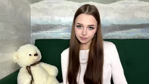 Anna Scovich online show from 11/22/25, 11:31