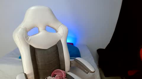 Snapshot of farichell chatting on 03/30/26, 07:15 fari online show from 03/30/26, 07:15