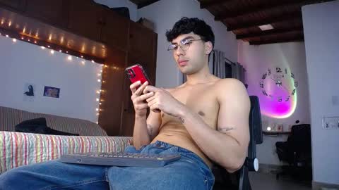 Snapshot of farid_24 chatting on 03/23/26, 03:21 farid_24 online show from 03/23/26, 03:21