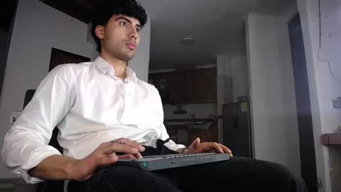 Snapshot of farid_24 chatting on 03/25/26, 03:01 farid_24 online show from 03/25/26, 03:01