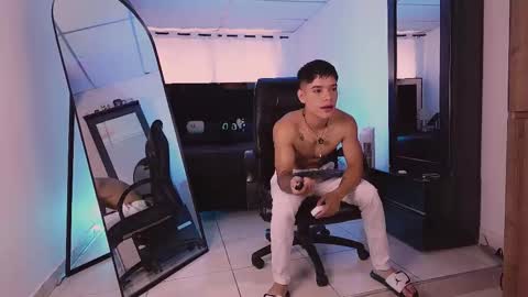 Snapshot of farid_jake_ chatting on 12/05/25, 02:58 farid_jake_ online show from 12/05/25, 02:58