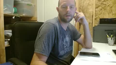 farmboy4720 online show from 02/14/25, 07:12