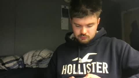 brokeunistudent online show from 09/25/25, 10:57