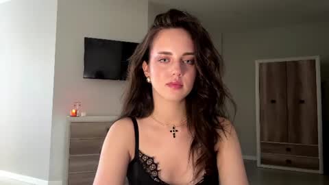 Snapshot of farrahburde chatting on 06/20/26, 03:15 Mia online show from 06/20/26, 03:15