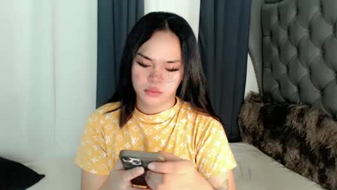 Snapshot of farrahmoanx chatting on 02/24/25, 01:24 farrahmoanx online show from 02/24/25, 01:24