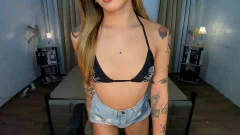 Snapshot of fascinatingtransvalerie chatting on 10/03/25, 12:35 fascinatingtransvalerie online show from 10/03/25, 12:35