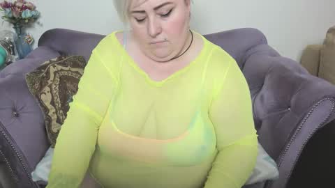 fashiona online show from 12/18/25, 10:10