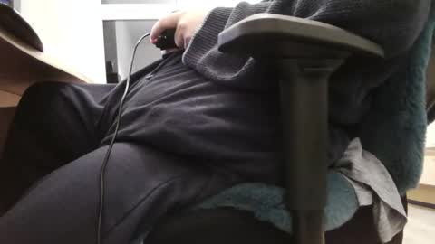 Snapshot of fat_bubble chatting on 11/01/25, 04:42 Fat Bernd online show from 11/01/25, 04:42