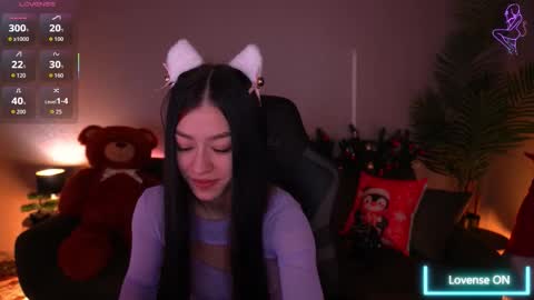 Snapshot of fatalenellie chatting on 12/22/25, 10:40 Nellie online show from 12/22/25, 10:40