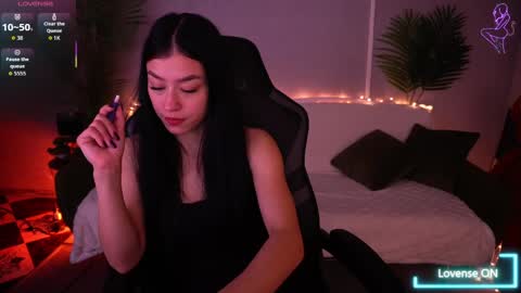 Snapshot of fatalenellie chatting on 04/07/26, 10:09 Nellie online show from 04/07/26, 10:09