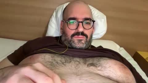 Snapshot of fatandfurry chatting on 10/09/25, 11:03 Mammouth online show from 10/09/25, 11:03