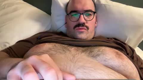 Snapshot of fatandfurry chatting on 12/14/25, 06:52 Mammouth online show from 12/14/25, 06:52