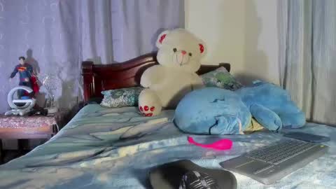 Snapshot of fatass_420 chatting on 01/04/25, 11:17 Johan online show from 01/04/25, 11:17