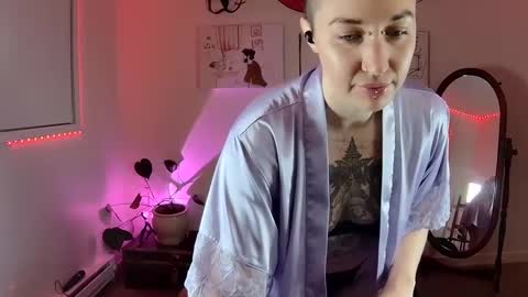 Snapshot of fate_fletcher chatting on 02/13/25, 02:45 fate_fletcher online show from 02/13/25, 02:45