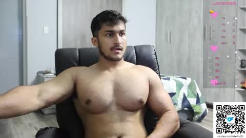 Snapshot of fatherfly001 chatting on 10/07/25, 10:51 fatherfly001 online show from 10/07/25, 10:51