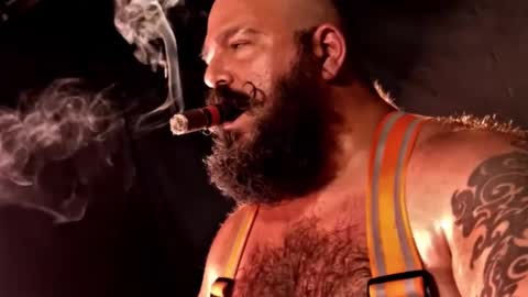 Snapshot of fatredneckpapa chatting on 10/05/25, 10:57 FAT PAPA online show from 10/05/25, 10:57