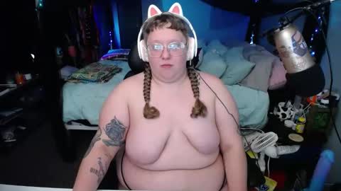 Snapshot of fatveronica chatting on 02/20/25, 01:30 FatVeronica online show from 02/20/25, 01:30