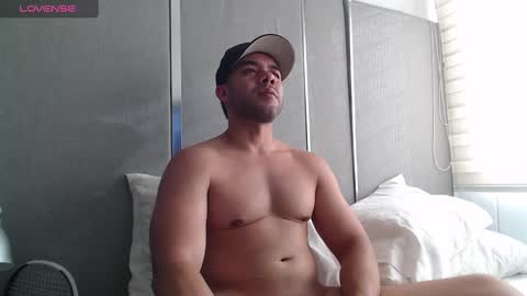 Snapshot of faustosaenz chatting on 01/29/25, 09:28 FAUSTO online show from 01/29/25, 09:28