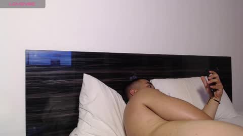 Snapshot of faustosaenz chatting on 02/19/25, 01:08 FAUSTO online show from 02/19/25, 01:08