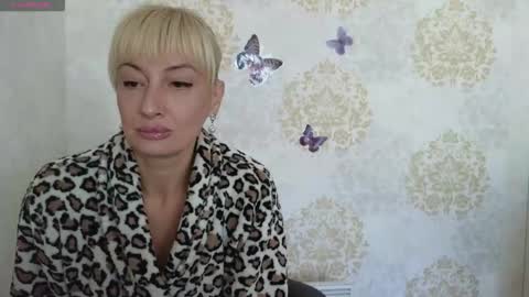 Snapshot of favorite_angel chatting on 09/26/25, 09:13 favorite_angel online show from 09/26/25, 09:13