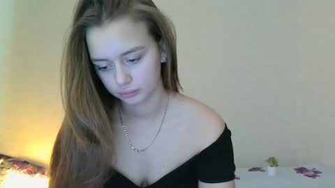 Snapshot of favorite_lovely_geneva chatting on 01/26/25, 07:21 Jasminefeelings online show from 01/26/25, 07:21