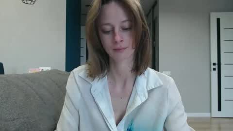 favoriteyour online show from 05/10/26, 04:17