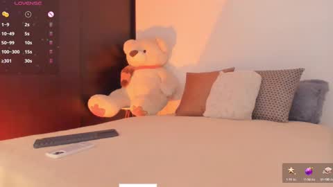 welcome to my world  online show from 02/14/25, 10:14