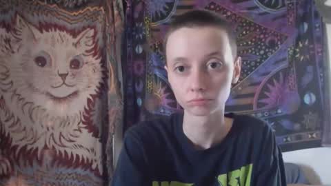 Snapshot of fayebae3 chatting on 10/18/25, 04:19 Mossfairy online show from 10/18/25, 04:19