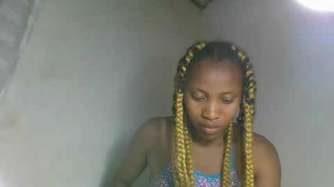 fayence09 online show from 10/02/25, 02:35