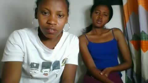 fayence09 online show from 10/19/25, 01:45