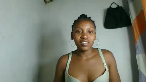 fayence09 online show from 10/22/25, 06:40